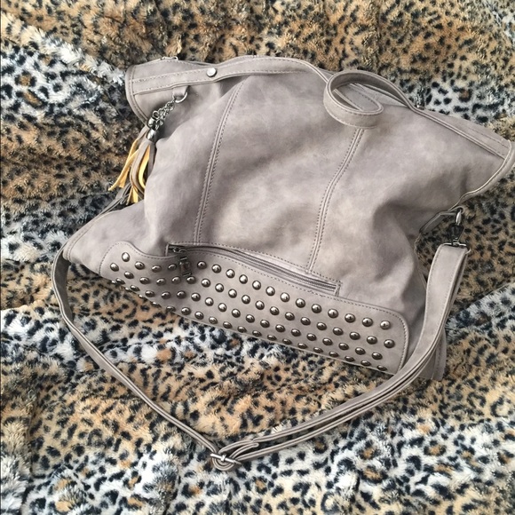 Handbags - Roomy gray handbag