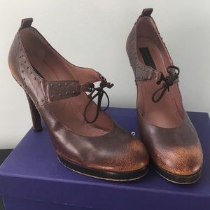Vintage worn leather Derek Lam heel