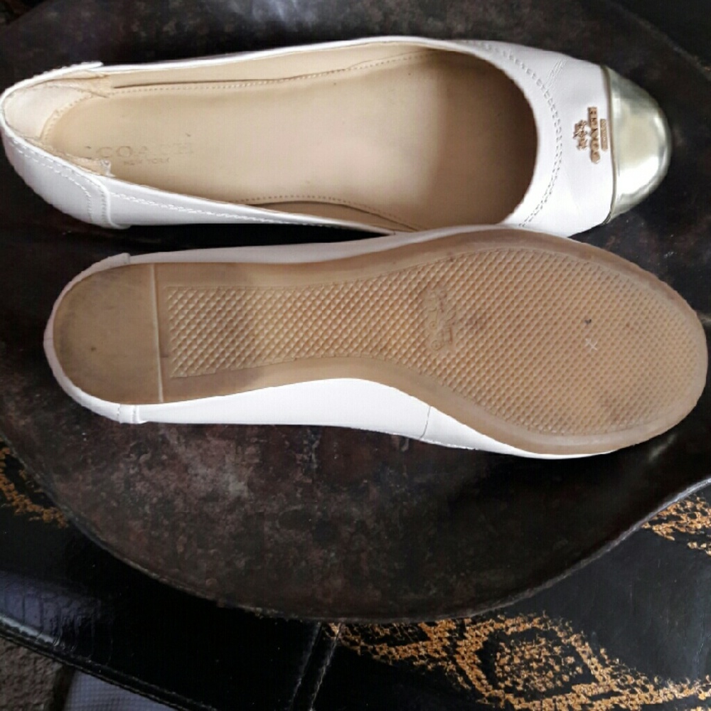Coach Flats - Picture 4 of 4