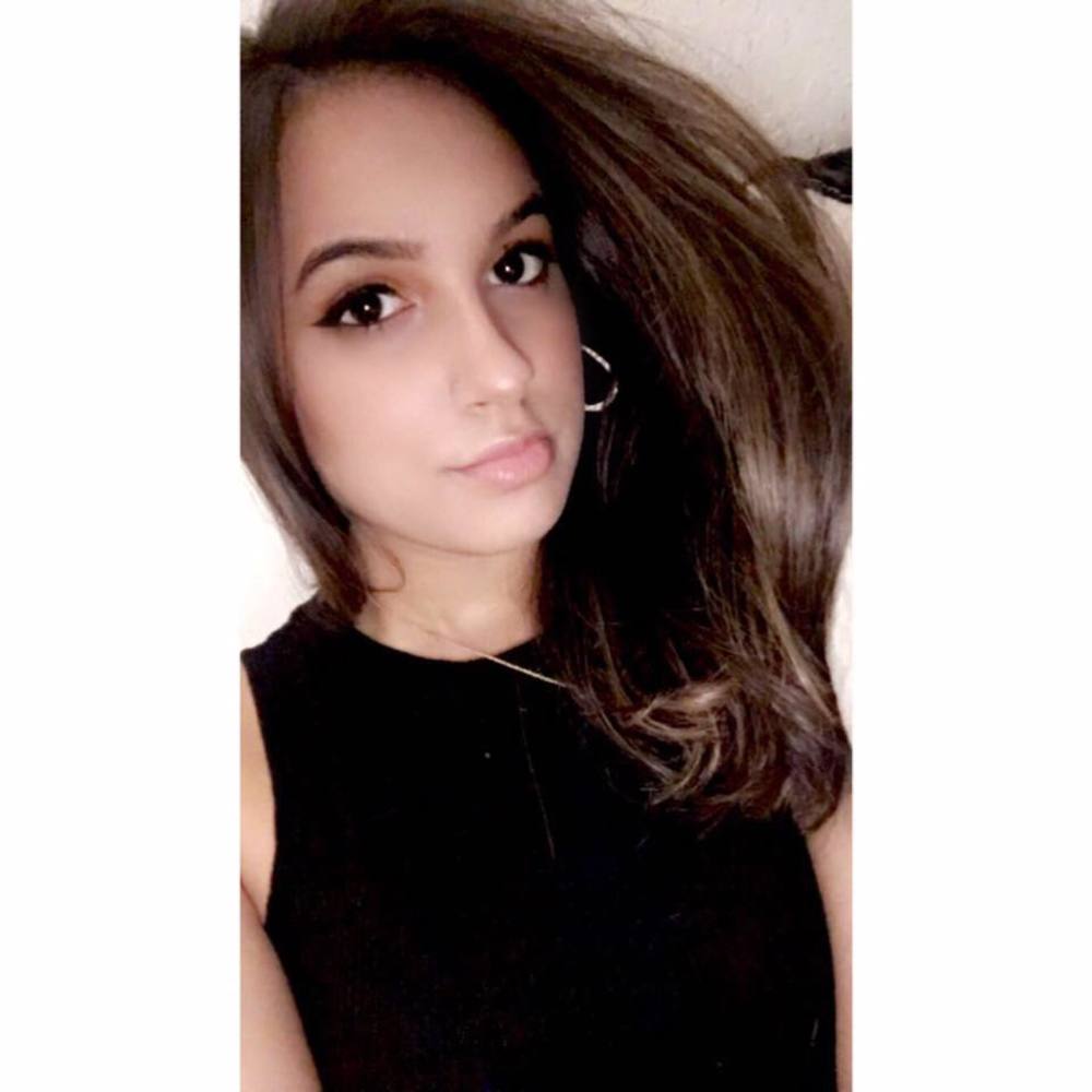 Meet your Posher, Eva