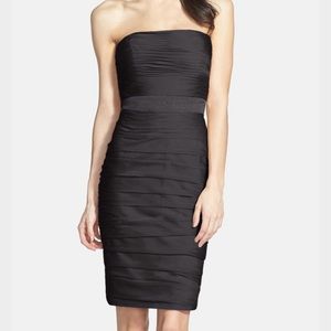 Monique Lhuillier Black Strapless Chiffon dress