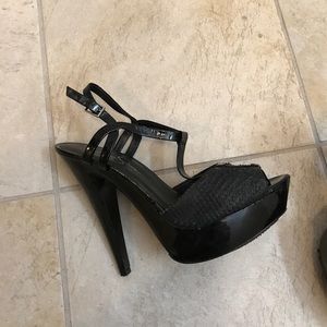 Platform, t-strap high heels
