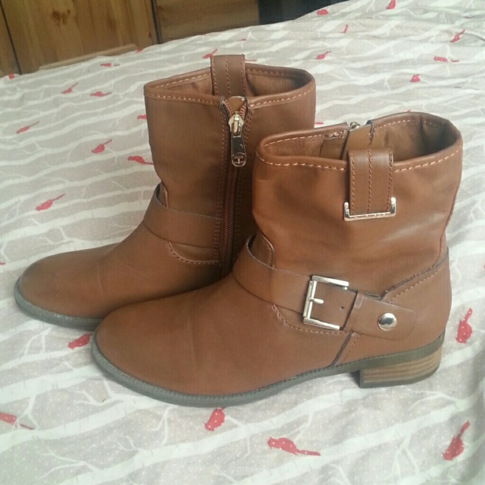 Tommy Hilfger cognac brown ankle boot Sz 7