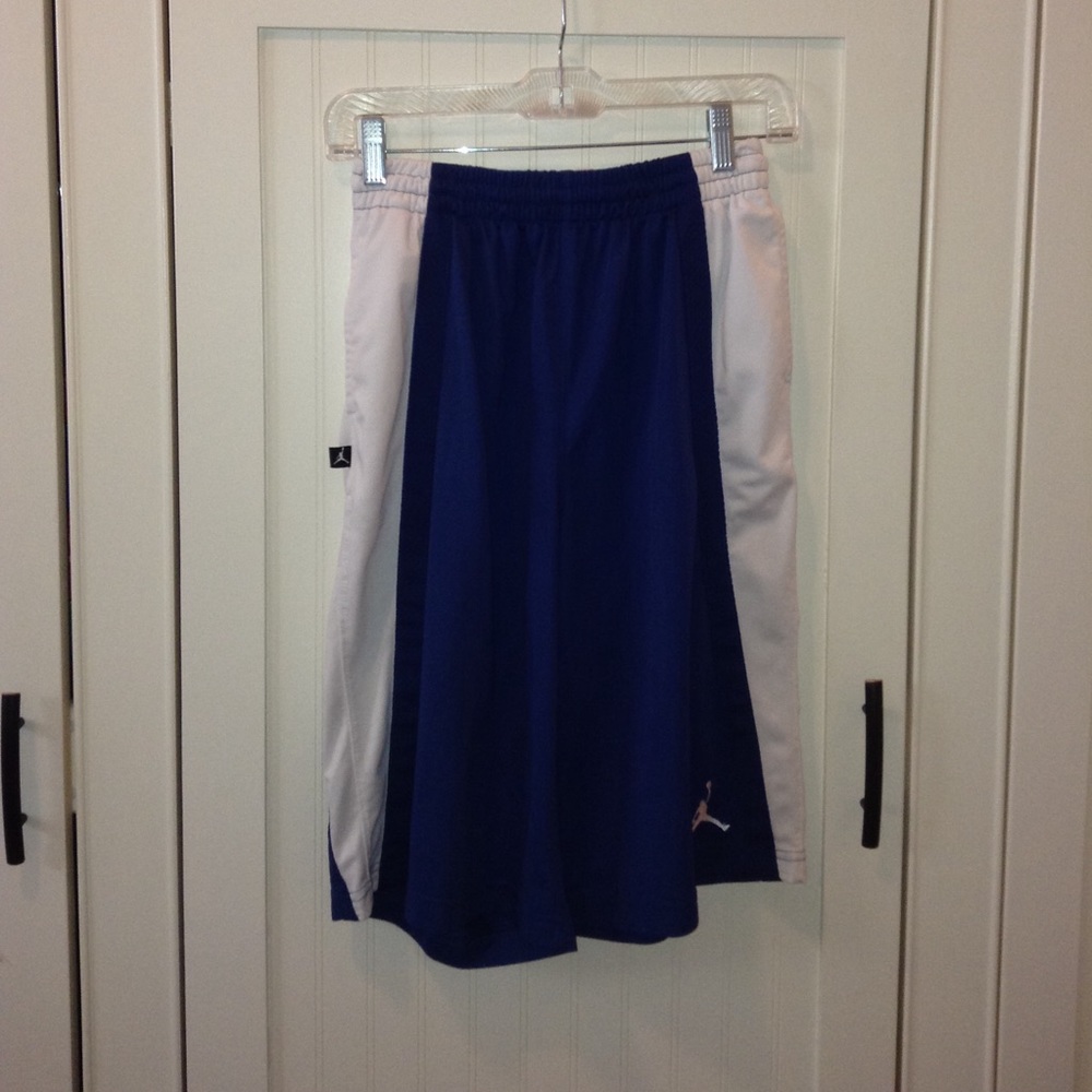 Boys XL Jordan basketball shorts worn a few times