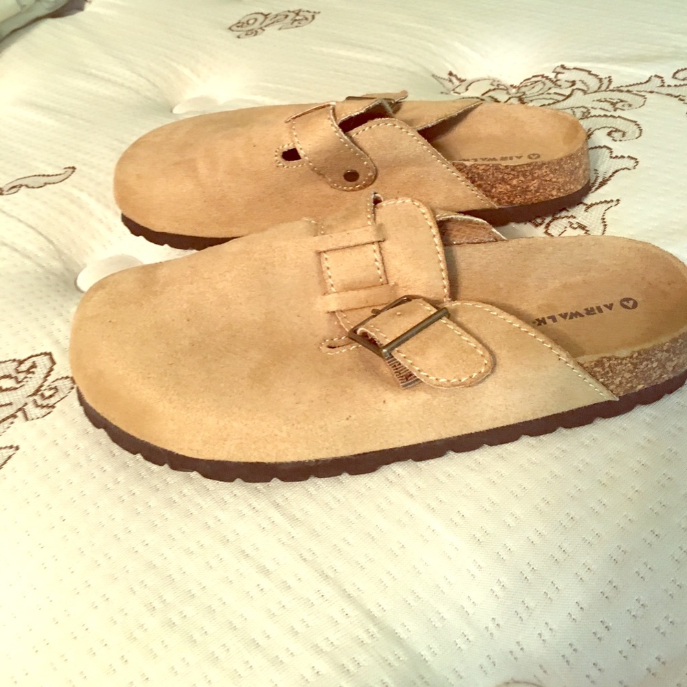 Air walk Slip Ons Women's 7.5