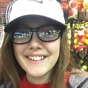 Meet your Posher, Holly