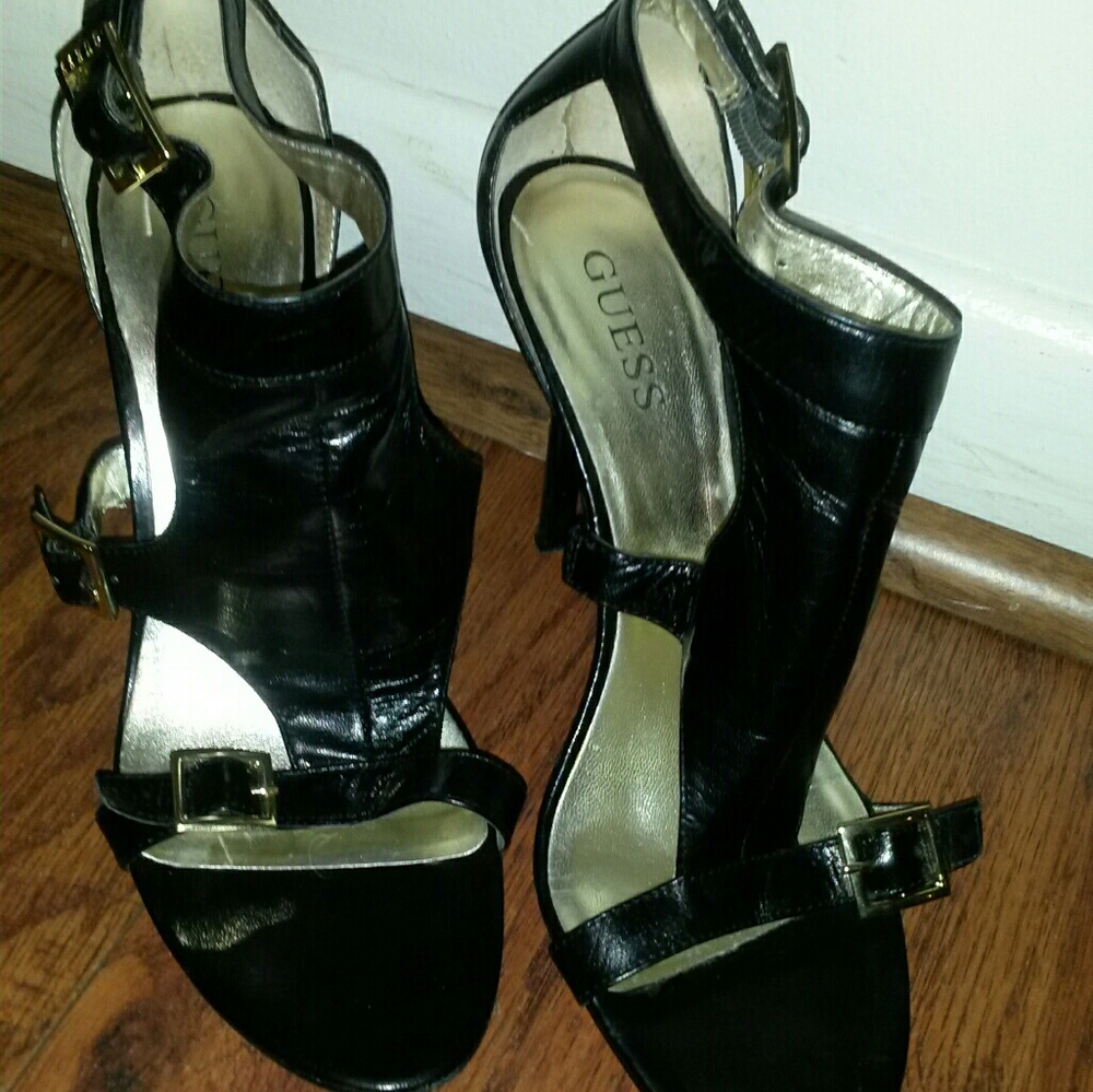 Guess Sandal