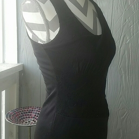 LBD - Picture 4 of 4