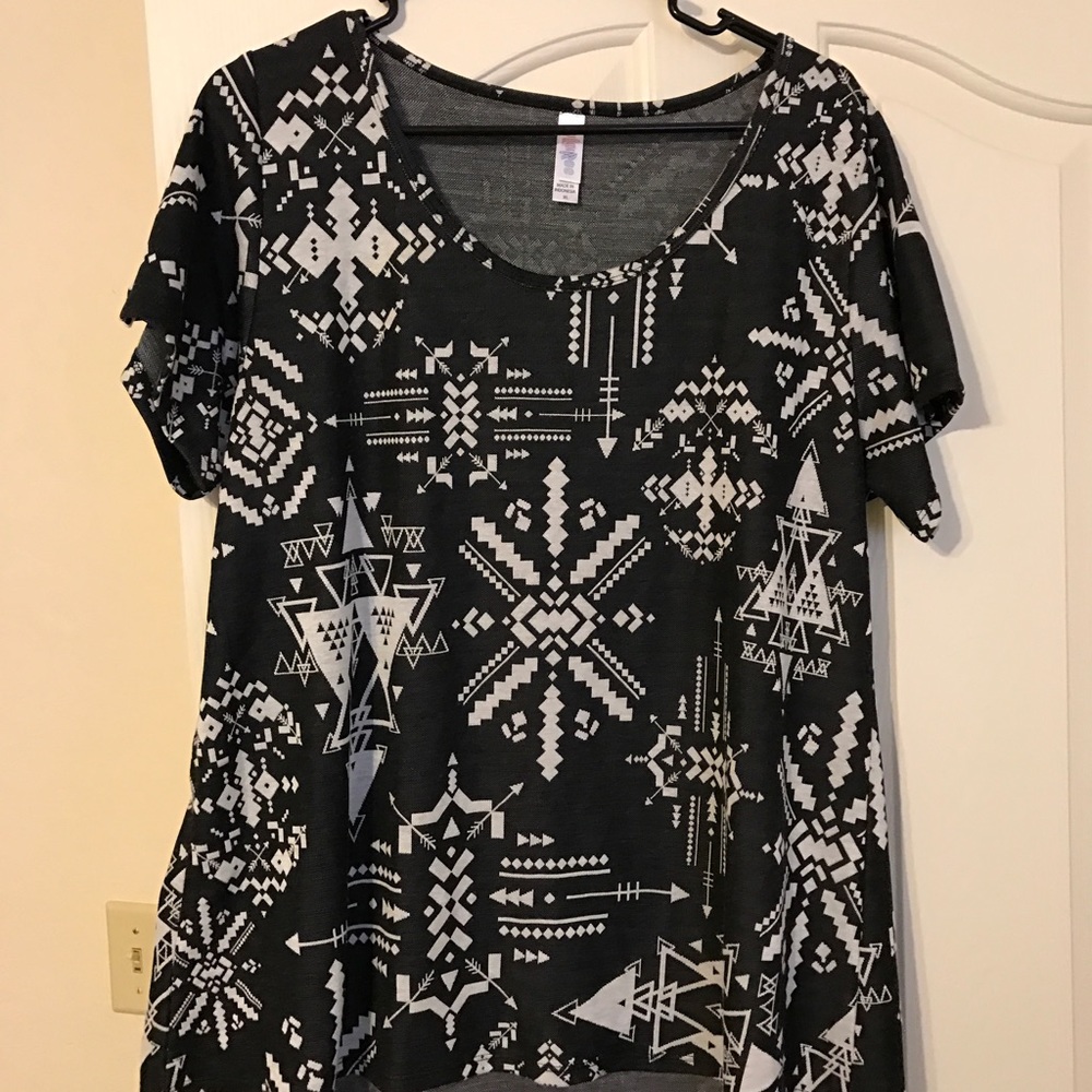 LulaRoe Classic T