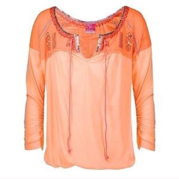 Free People Tops - FREE PEOPLE 'pleasantly peasant' embroidered boho