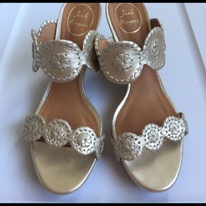 Jack Rogers Luccia wedge platinum