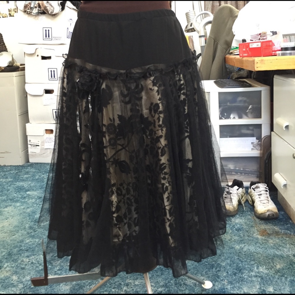 Black and cream tulle lace silk skirt