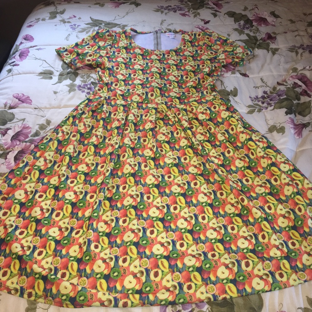NWT lularoe Amelia