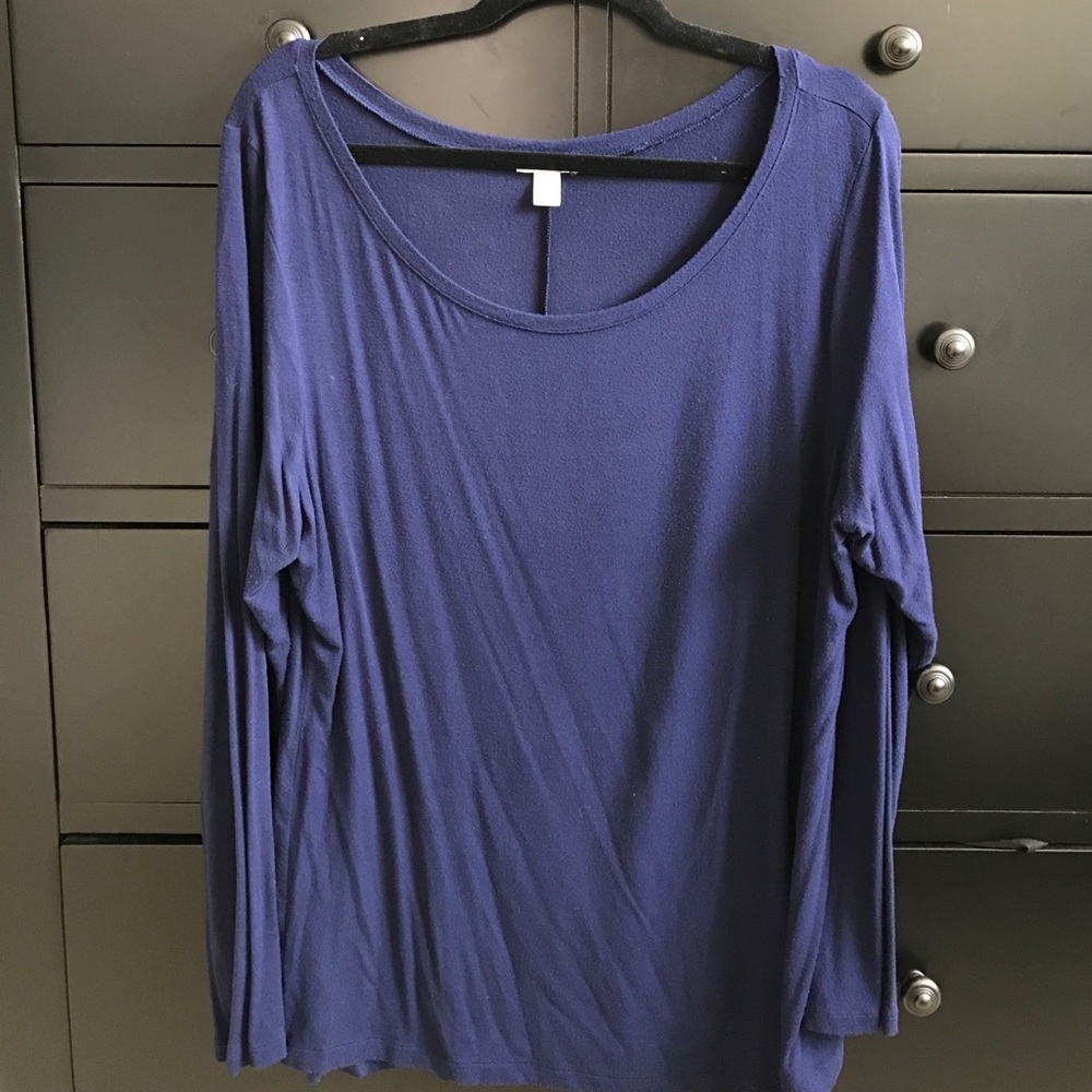 Long sleeve light shirt