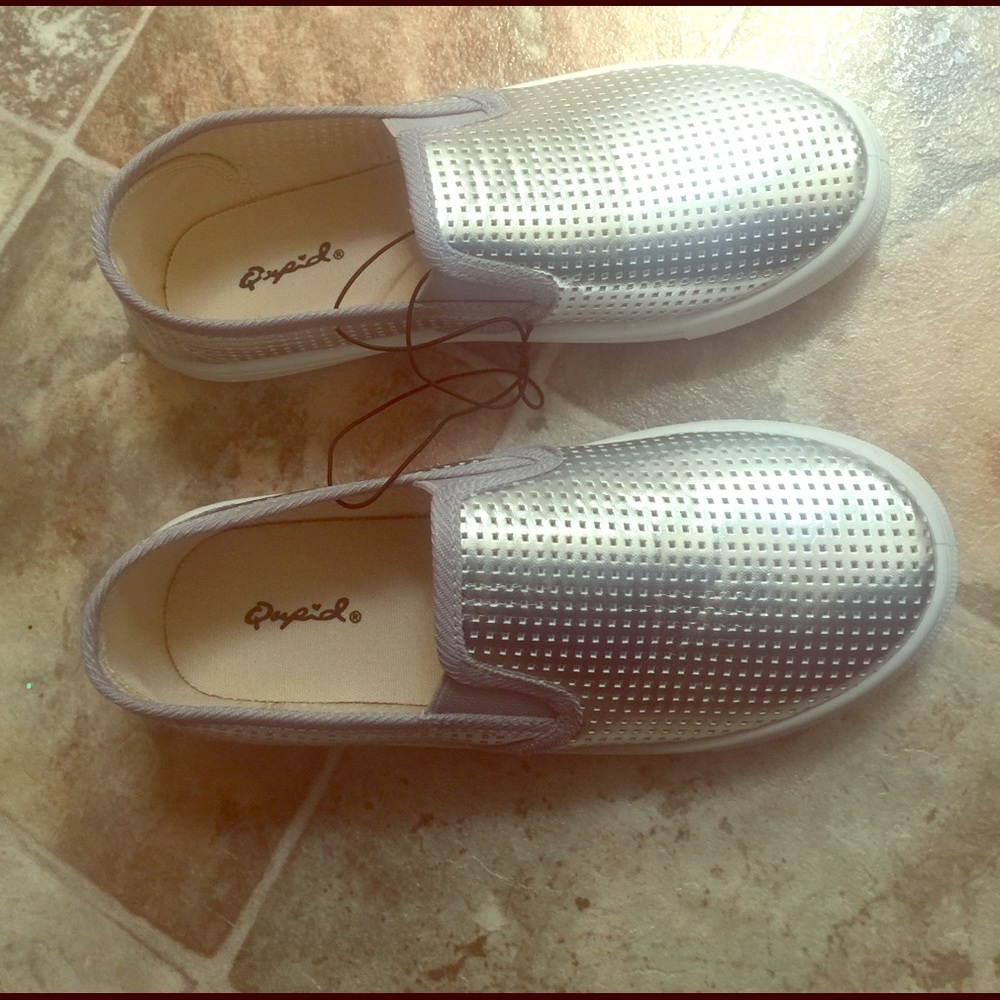 Women's shoes