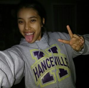 Meet your Posher, Adriana