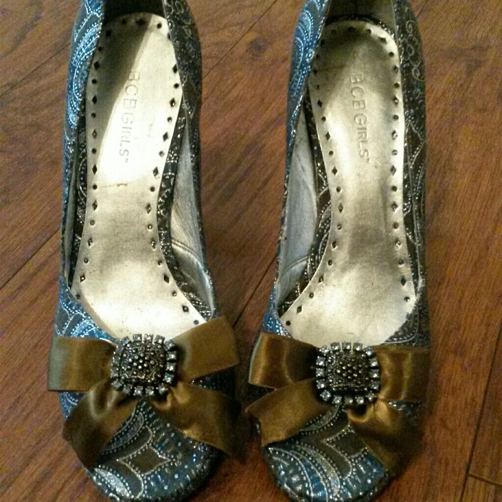 BCBGirls Embroidered Peep Toe Pump