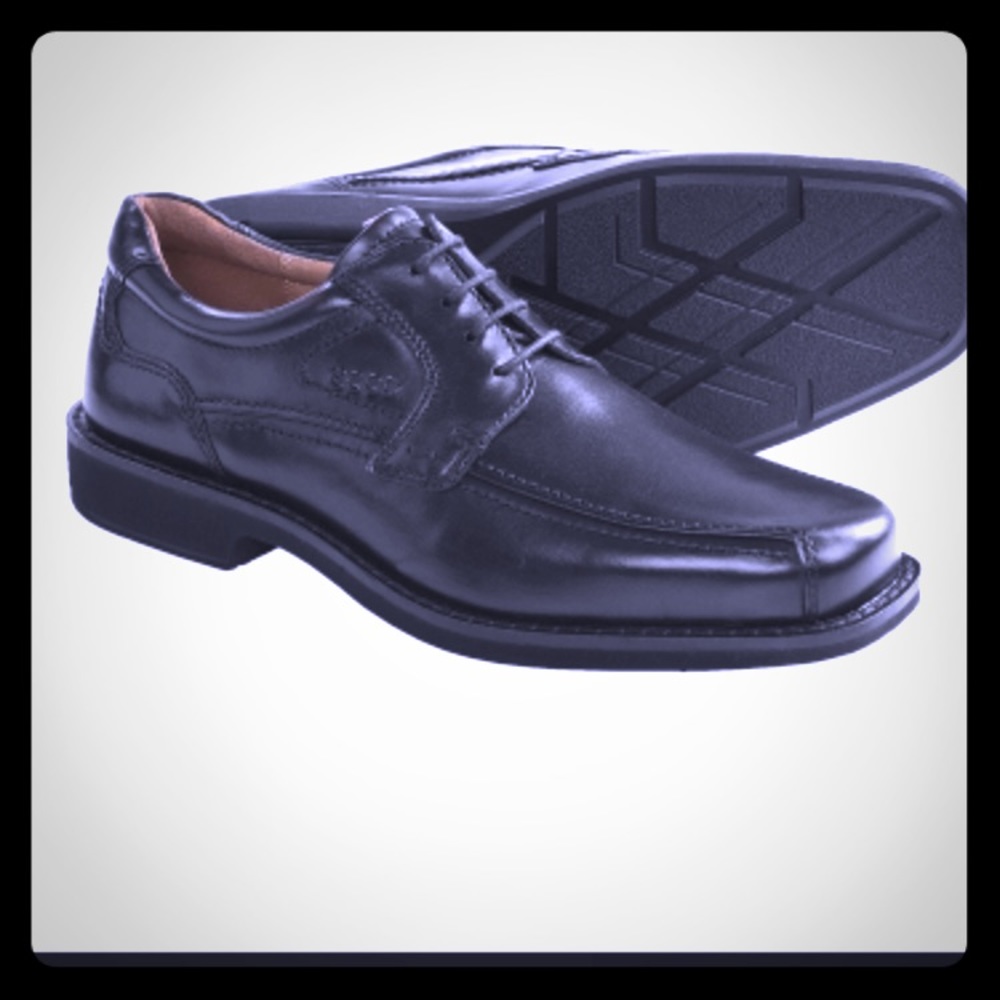 SOLD.  ECCO ILLINOIS BIKE TOE