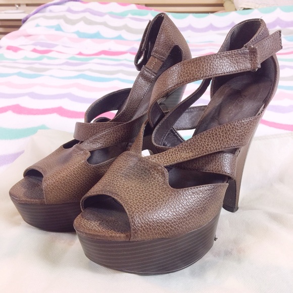 Shoes - Strappy platform heels Shoes - Strappy platform heels