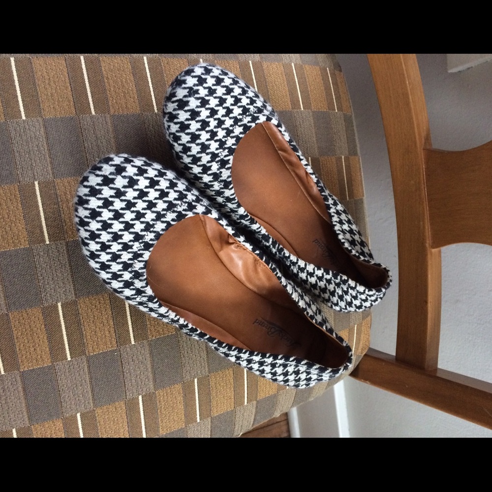 Lucky brand houndstooth flats