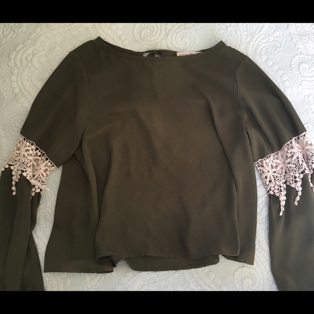 Green and lace top