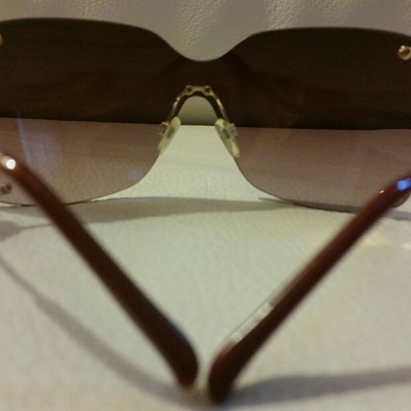 Sunglasses - Picture 4 of 4