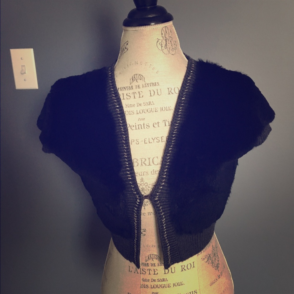 Cropped vest