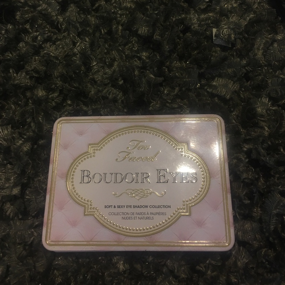 Two Faced Boudoir Eyes eye shadow collection