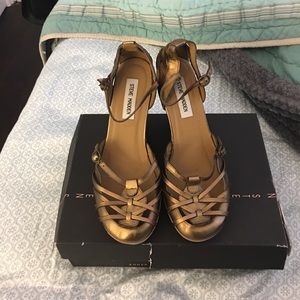 Steve Madden shoe