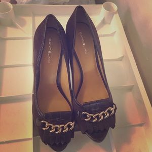 Bandolino peep toe heel