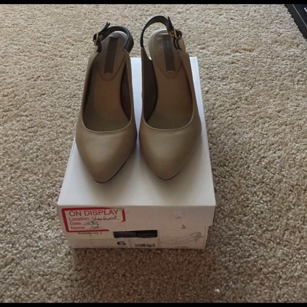 Banana Republic Lauren heel size 6