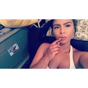 Meet your Posher, Crystal