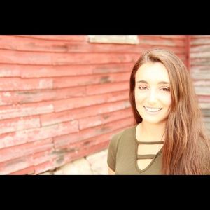 Meet your Posher, Liz