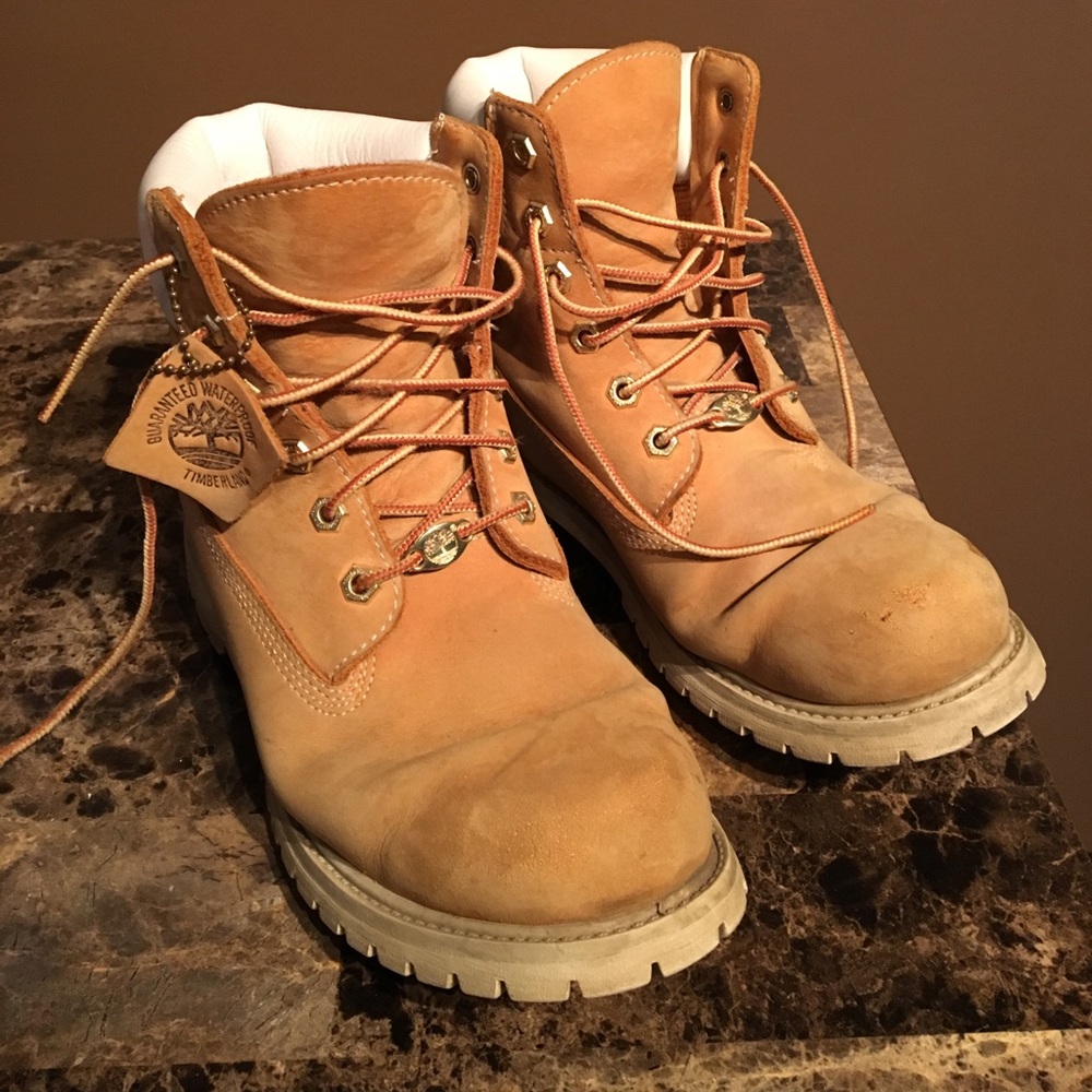 Women's timberlands wheat sz 9