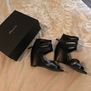 *FINAL PRICE* NWB Kenneth Cole wedge sandal