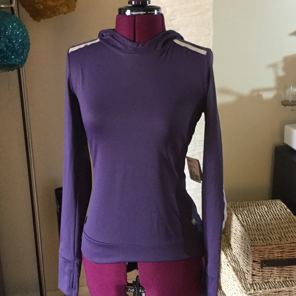 Athletic reflective pullover NWT