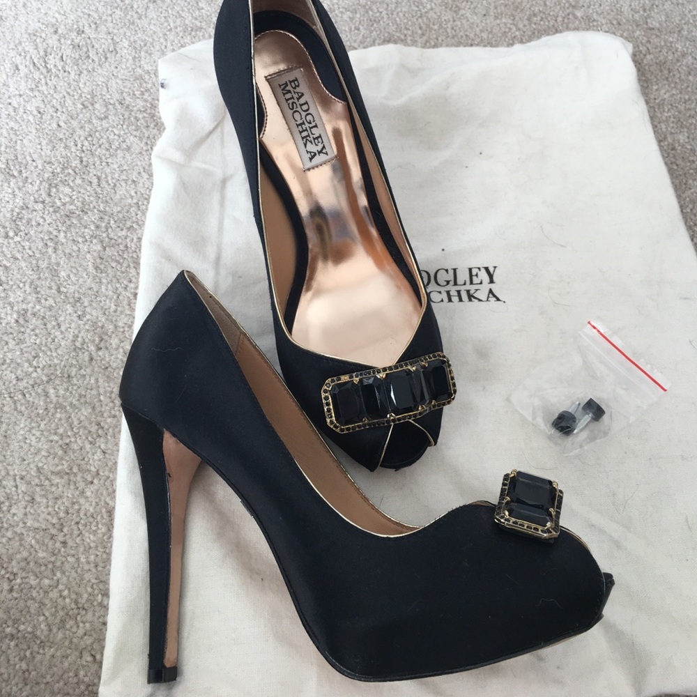 Badgley Mischka Satin Black & Gold dress pump