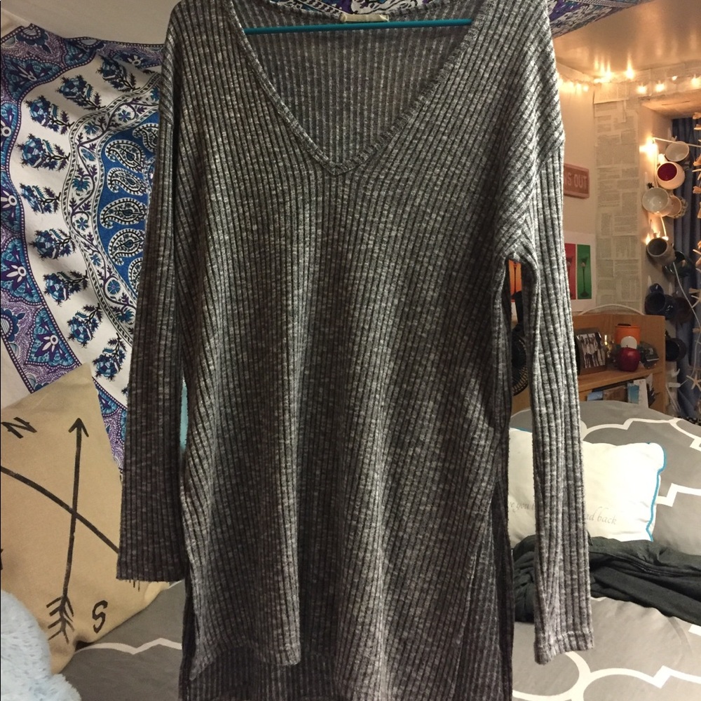 Gray Long Sleeve V Neck