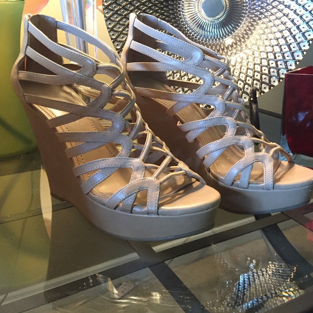 BCBG Sandles