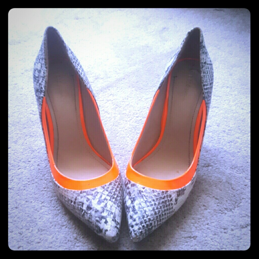 BCBG heels