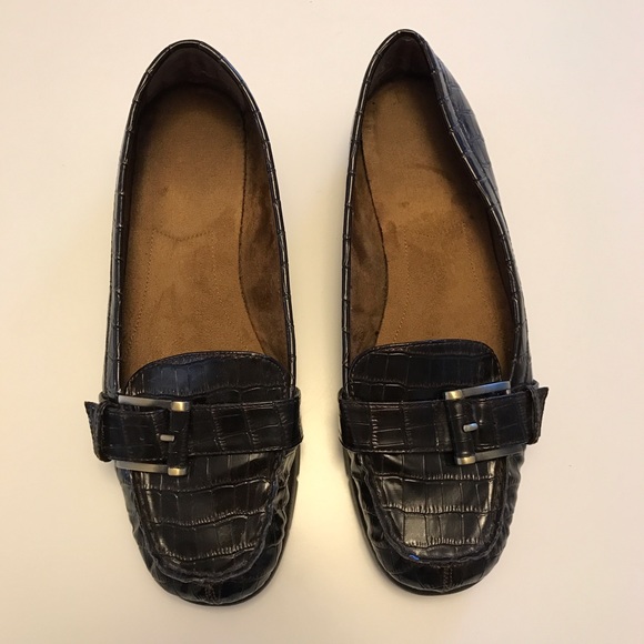 Aerosols A2 - Brown Faux Croc Flats - NWOT - Picture 3 of 8
