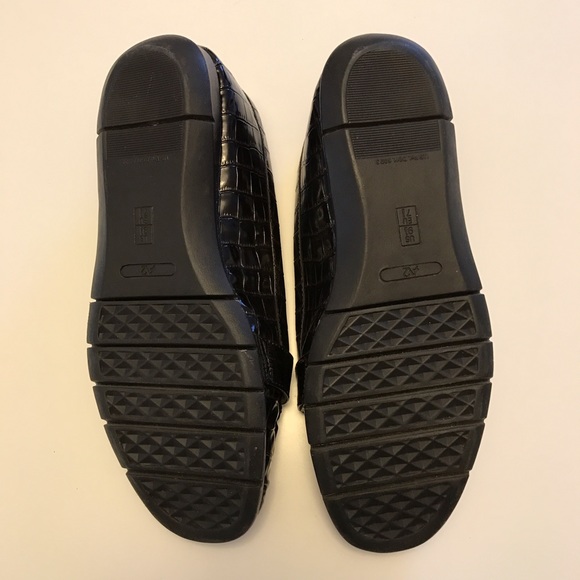 Aerosols A2 - Brown Faux Croc Flats - NWOT - Picture 4 of 8