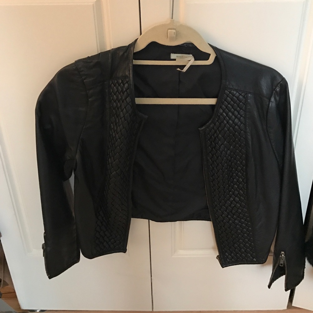Cropped leather jacket