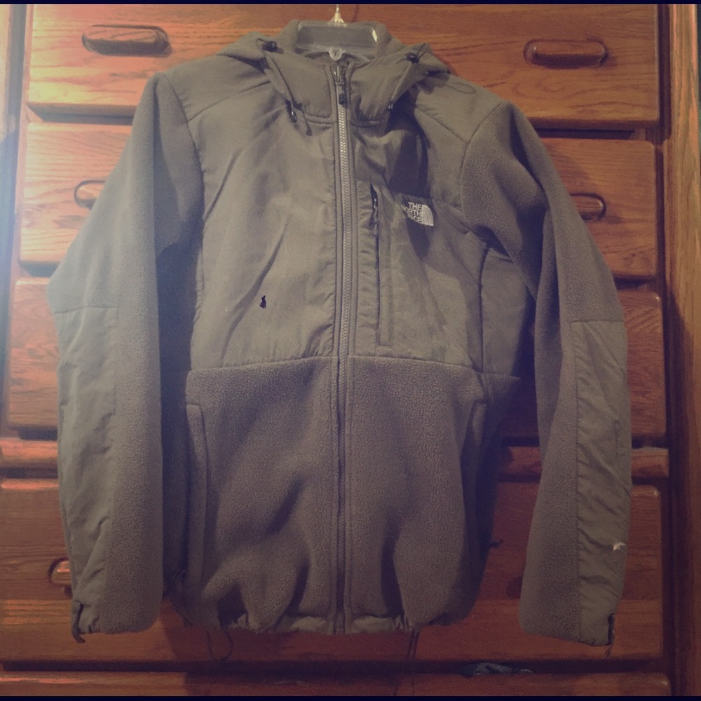 Northface Woman's Denali with Hood