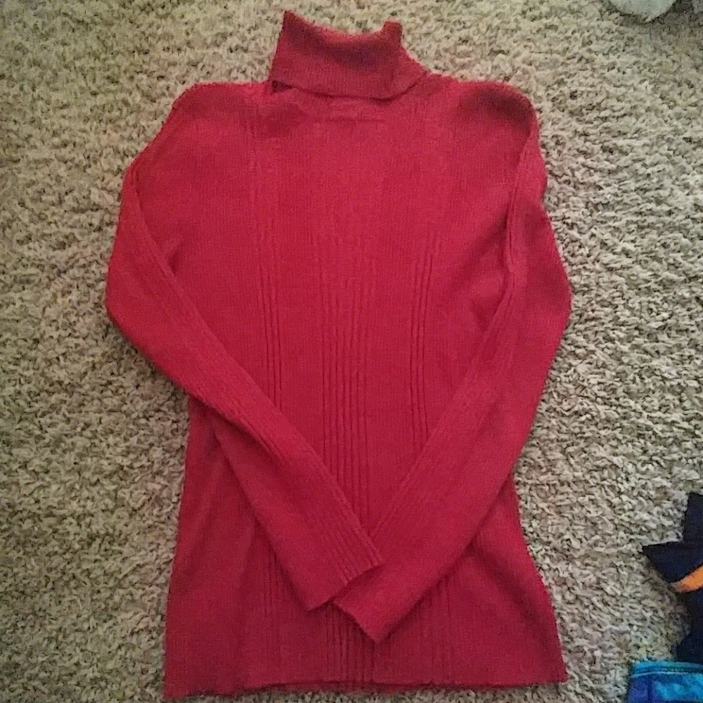 Red Turtle neck