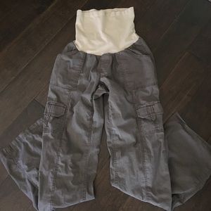 Brown maternity pants/capris
