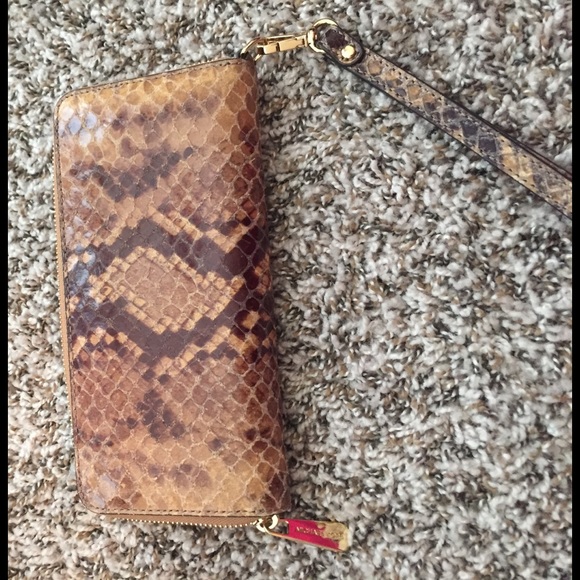 Michael Kors wristlet wallet - Picture 3 of 4