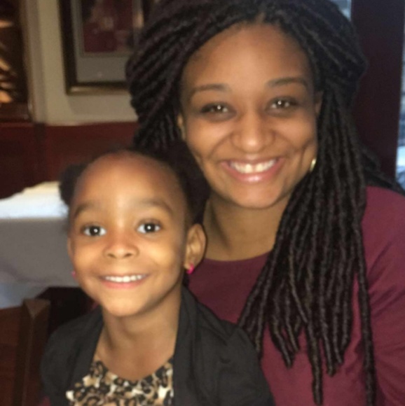 Meet your Posher, Rachel - Picture 6 of 6