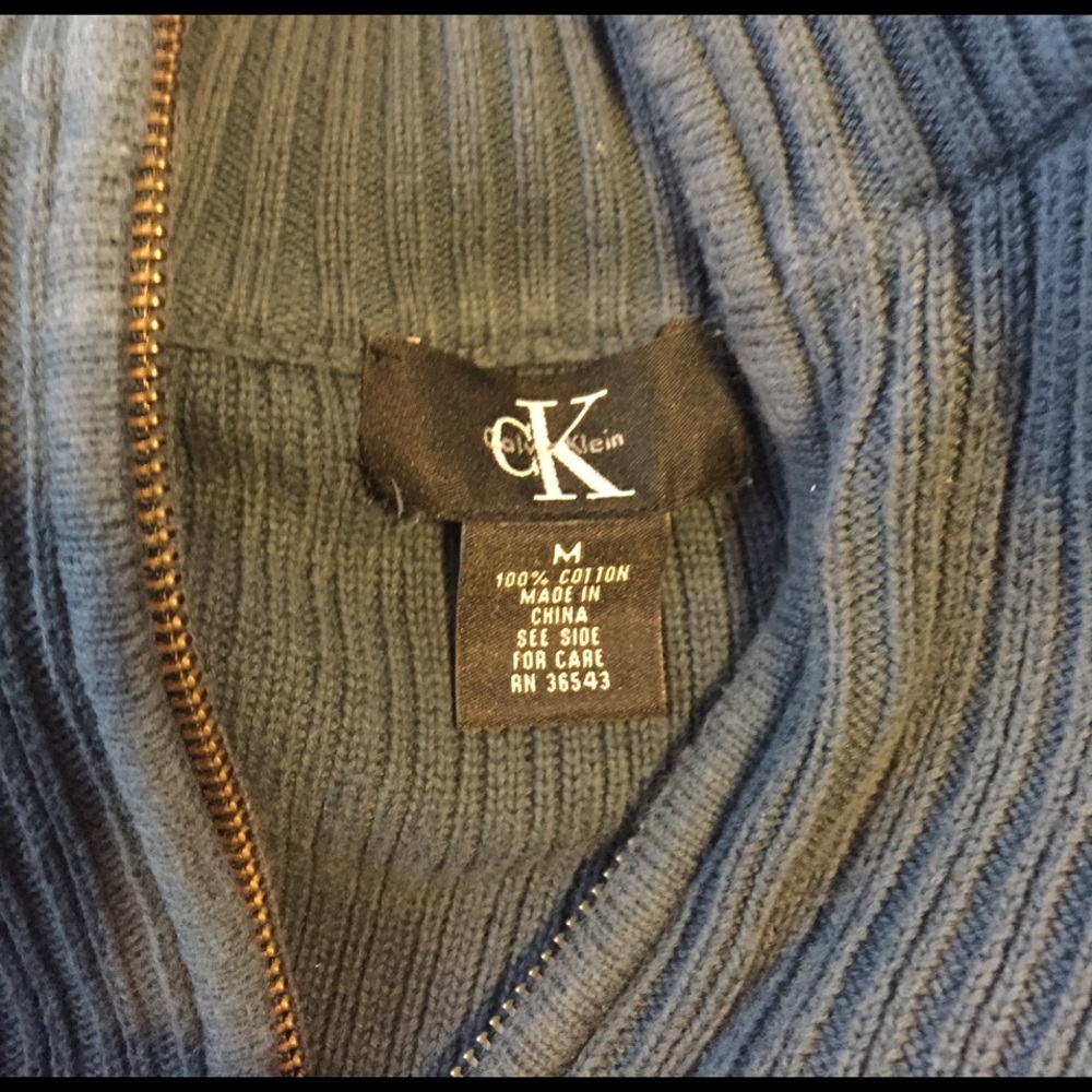 Calvin Klein sweater - Picture 2 of 2