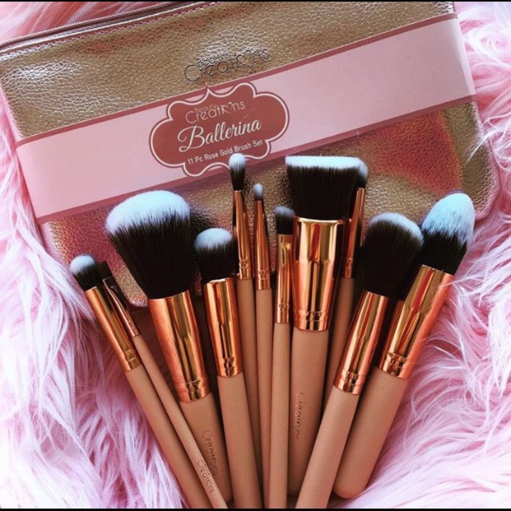 Make up brush set